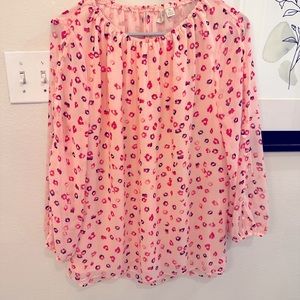 🎀 Pretty in Pink. 3/4 sleeve shirt with open shoulders. Sz M.